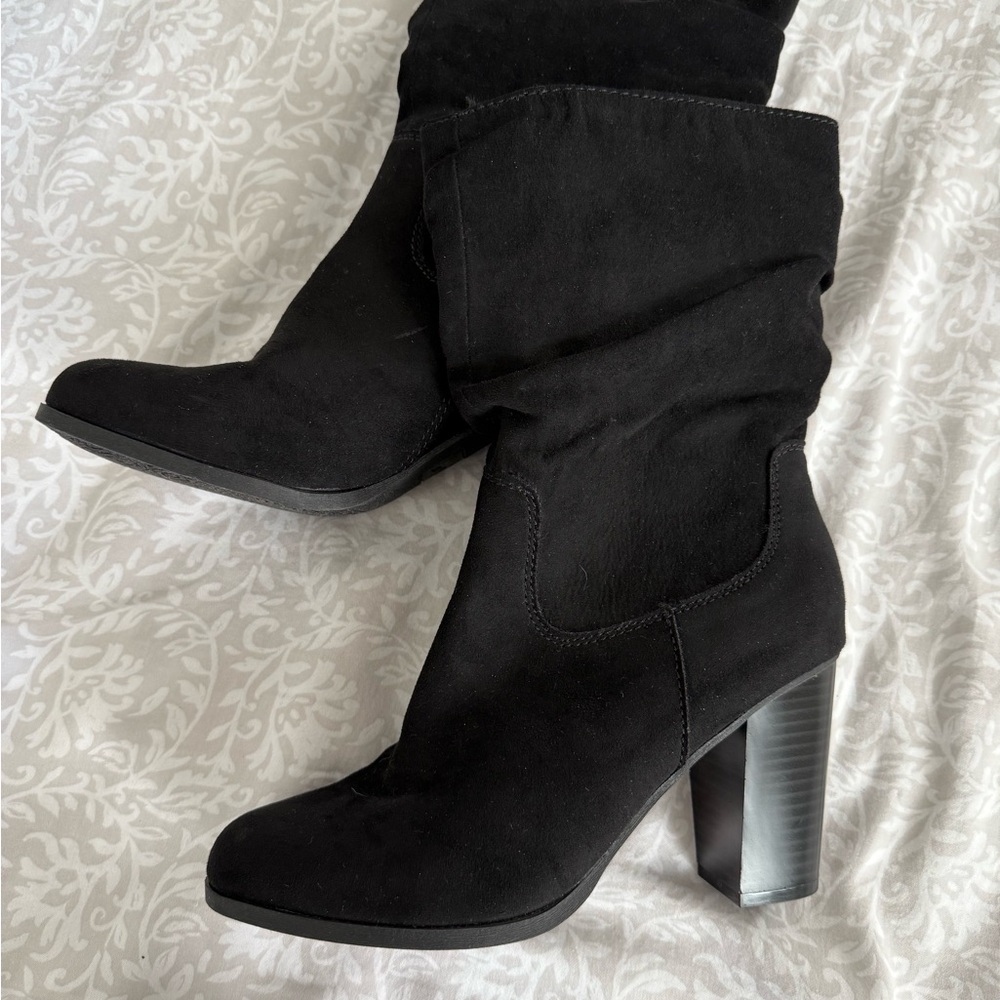 BRAND NEW!!! Saraaf  Elegant Black Heeled Boots